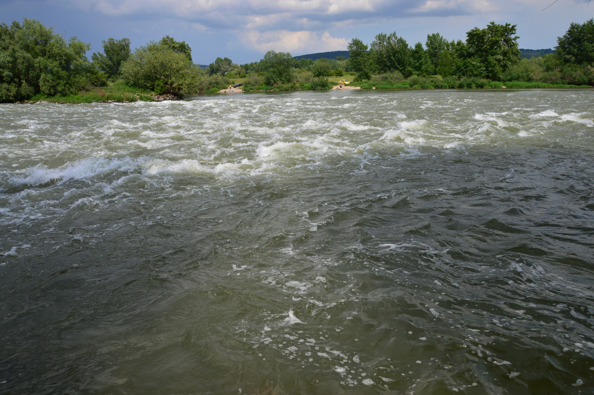 Sigma 18-250mm F3.5-6.3 DC Macro OS HSM sample photo. Wild river photography