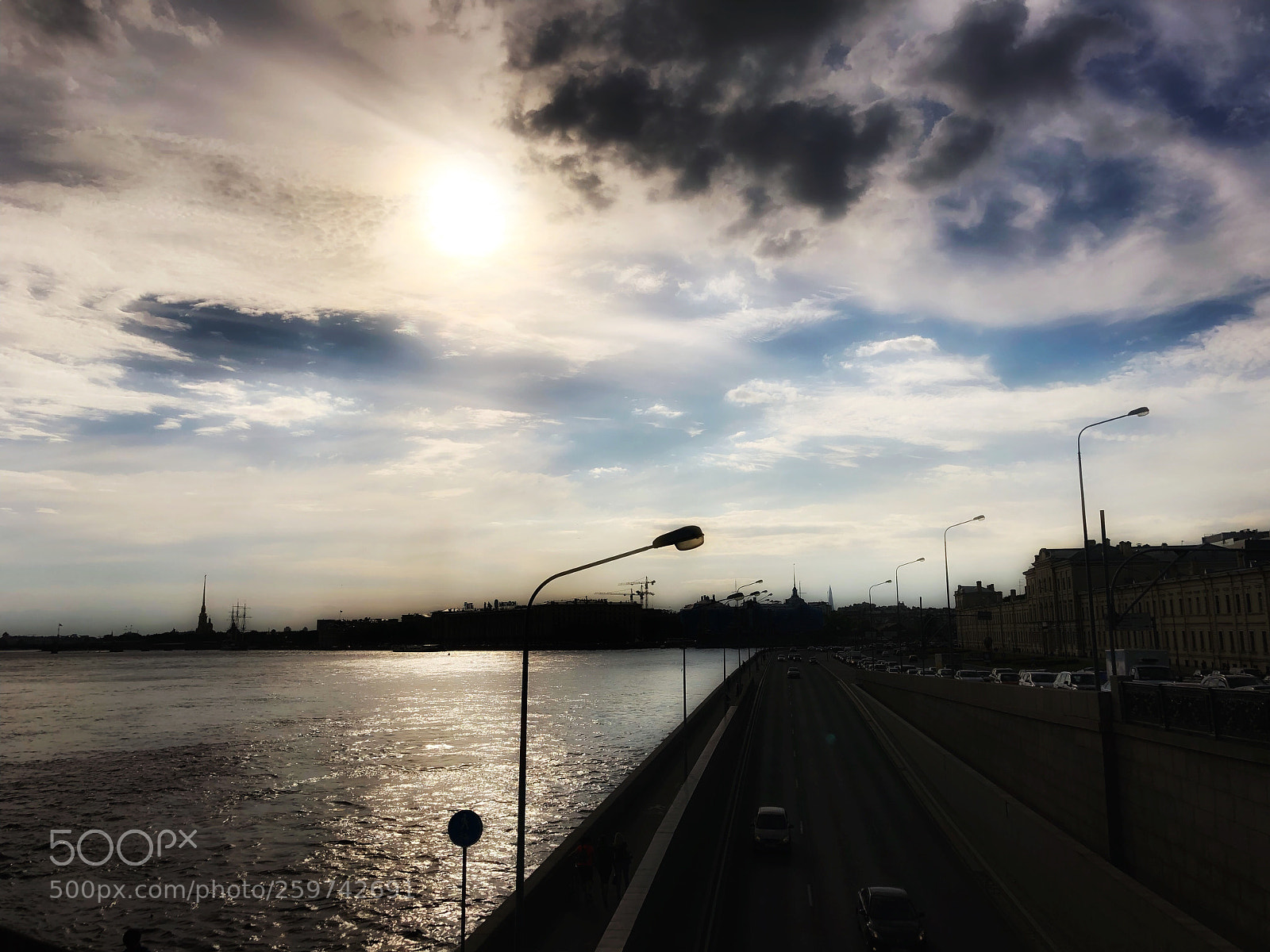 Apple iPhone 8 sample photo. Sun over the neva photography