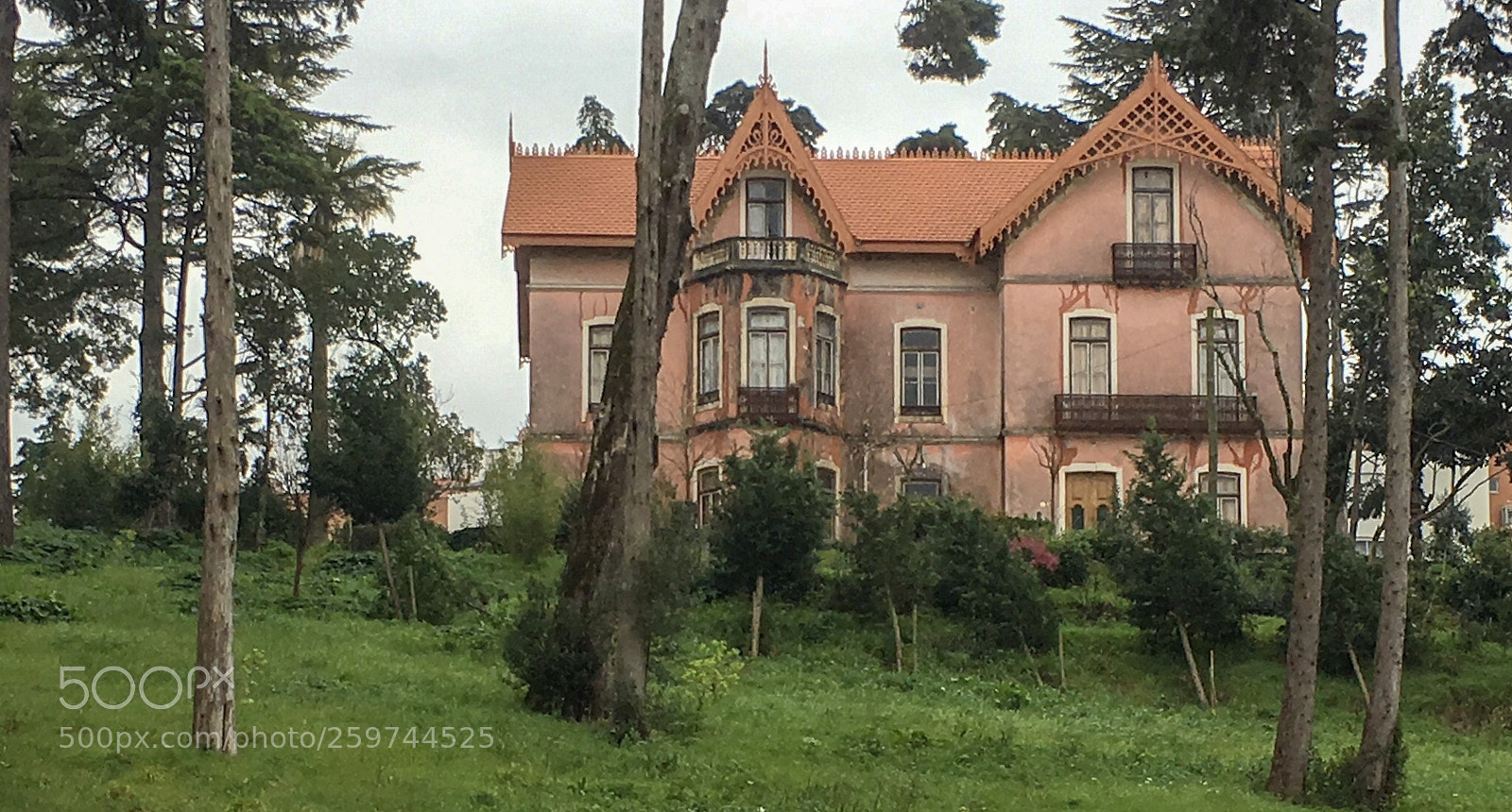Apple iPhone 6s sample photo. The mansion photography