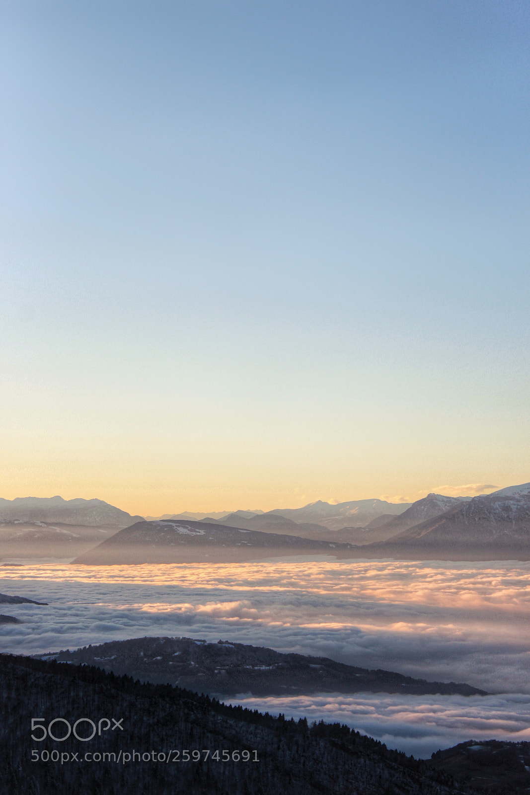 Canon EOS 1200D (EOS Rebel T5 / EOS Kiss X70 / EOS Hi) sample photo. Above the clouds photography