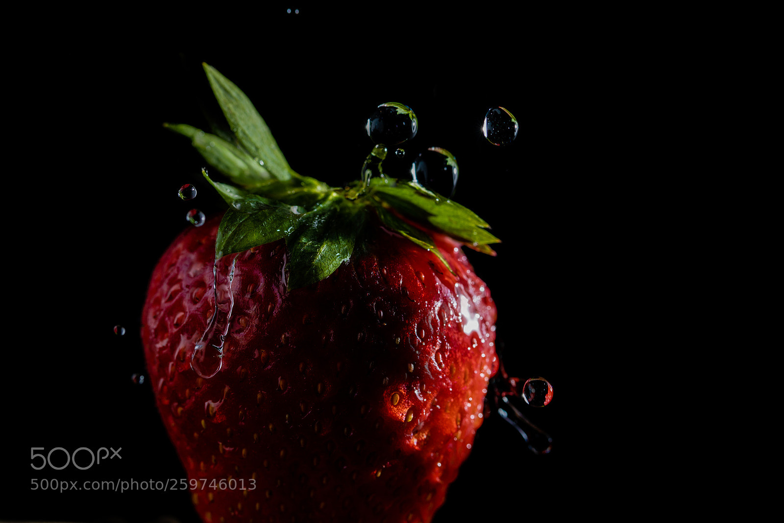 Canon EOS 5D Mark IV sample photo. Strawberries simply photography