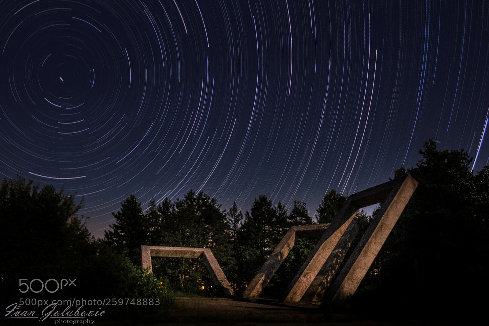 Fujifilm X-E2 sample photo. Monument in the forrest photography
