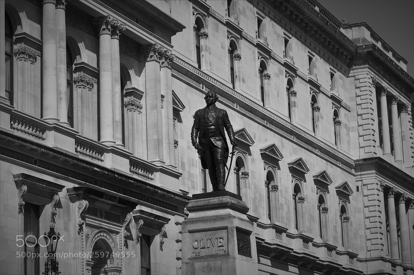 Canon EOS 7D Mark II sample photo. Dark statue photography