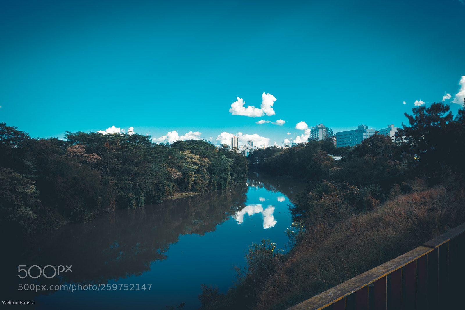 Sony a6300 sample photo. O rio sobrevive photography