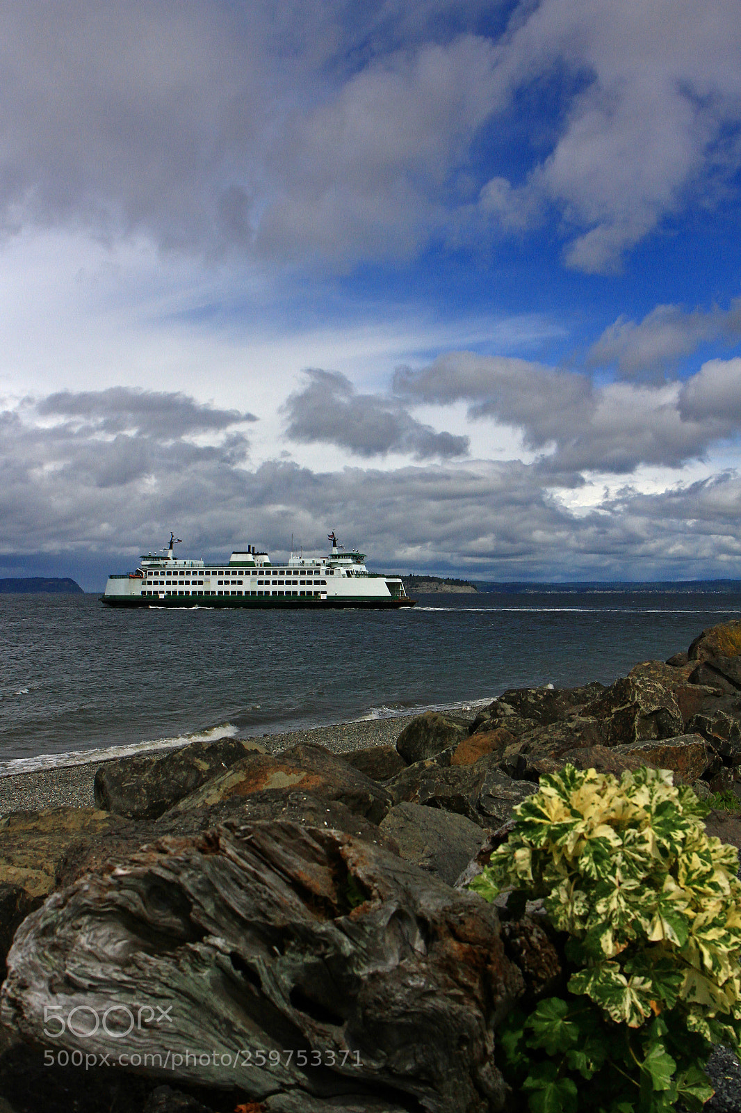 Canon EOS 7D sample photo. A ferry transports people photography