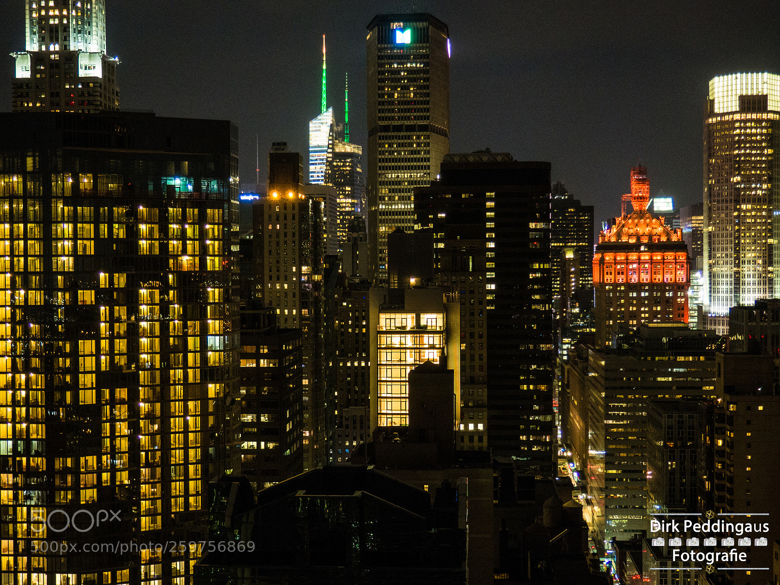 Olympus OM-D E-M10 sample photo. New york by night photography