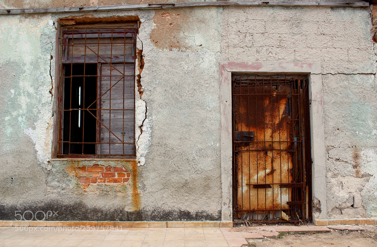 Canon EOS 1300D (EOS Rebel T6 / EOS Kiss X80) sample photo. Forgotten places photography