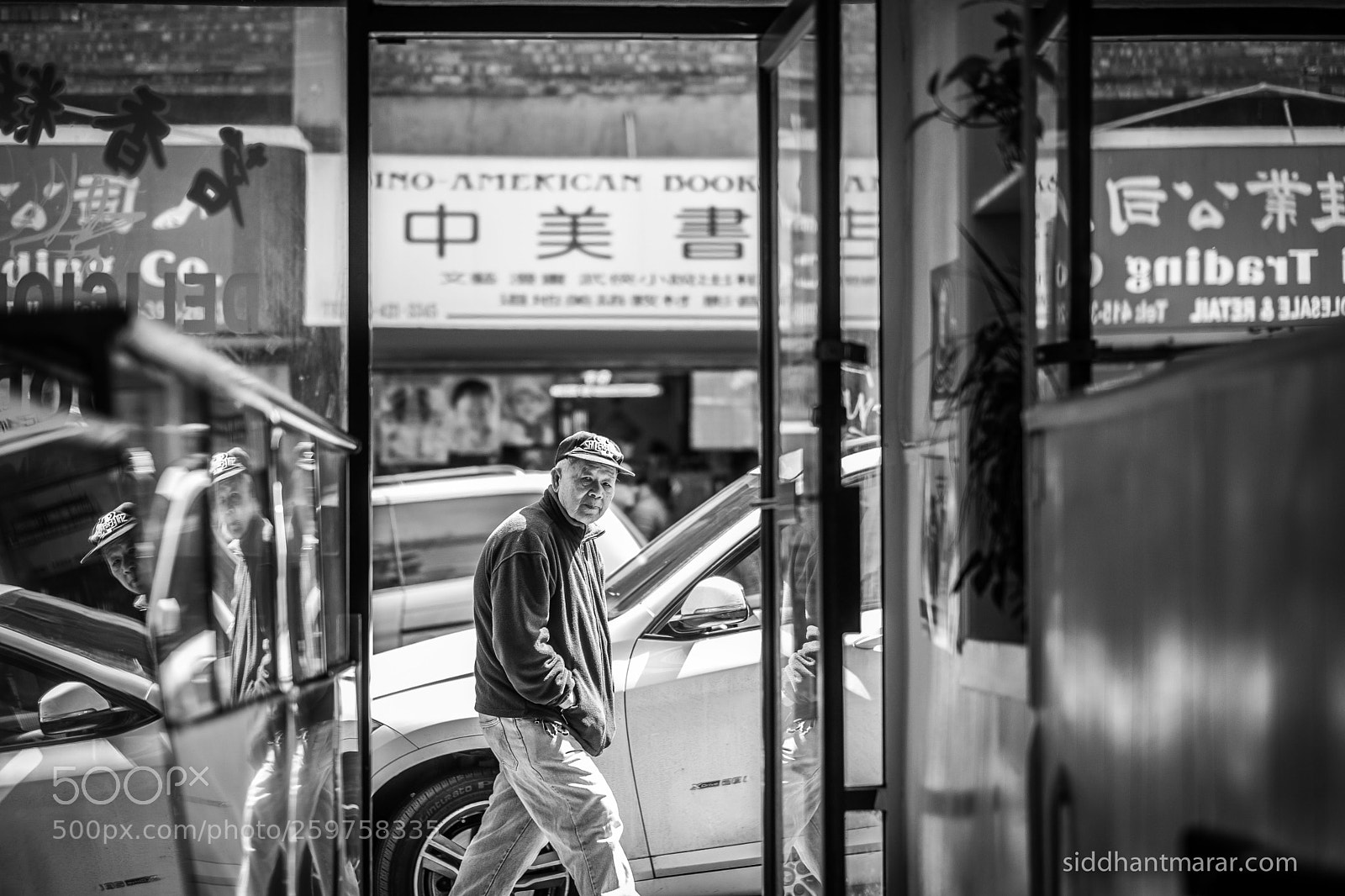 Fujifilm X-T2 sample photo. A shade of black photography