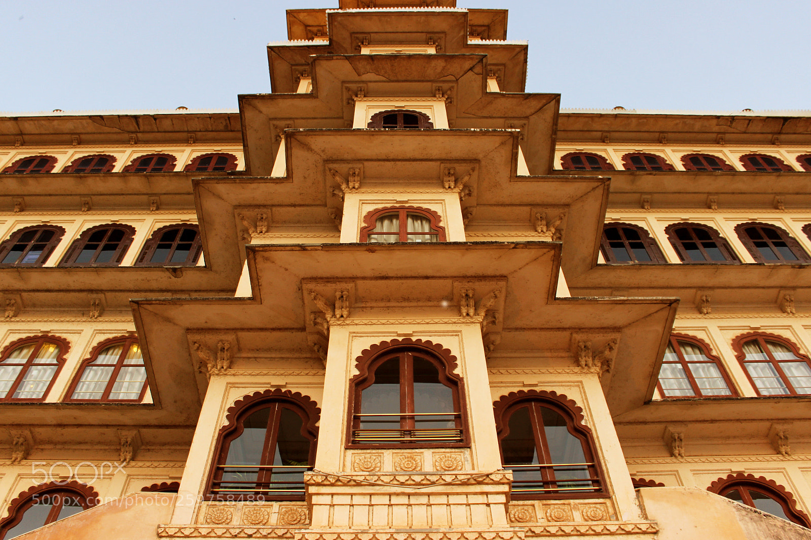 Canon EOS 600D (Rebel EOS T3i / EOS Kiss X5) sample photo. Golden geometry of architecture photography