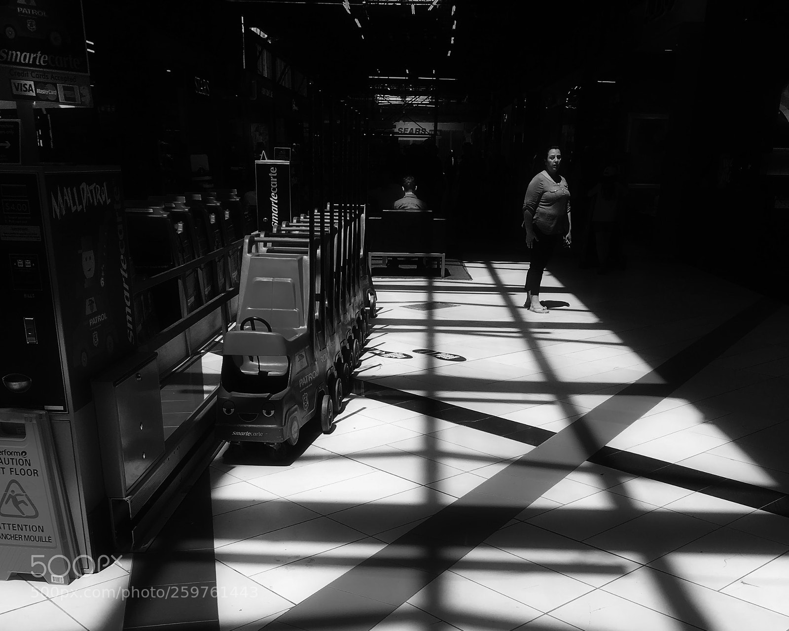 Apple iPhone 6s sample photo. In the mall. windsor photography