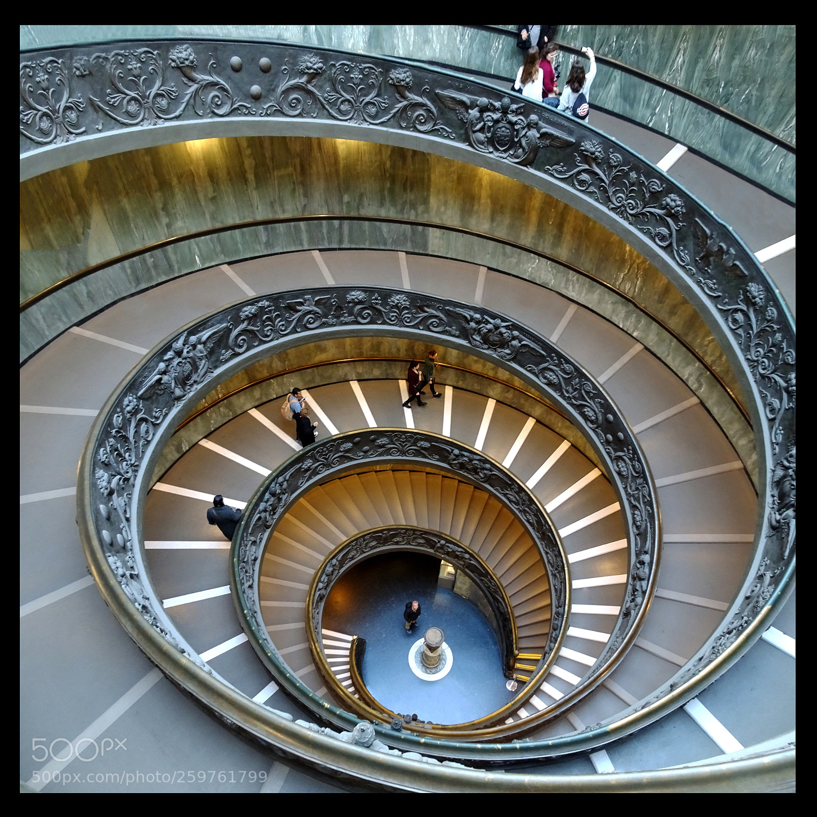 Sony Cyber-shot DSC-HX90V sample photo. Spirall staircase photography