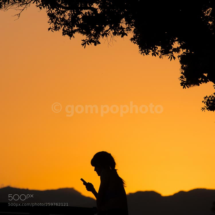 Nikon D700 sample photo. Warm chatting photography
