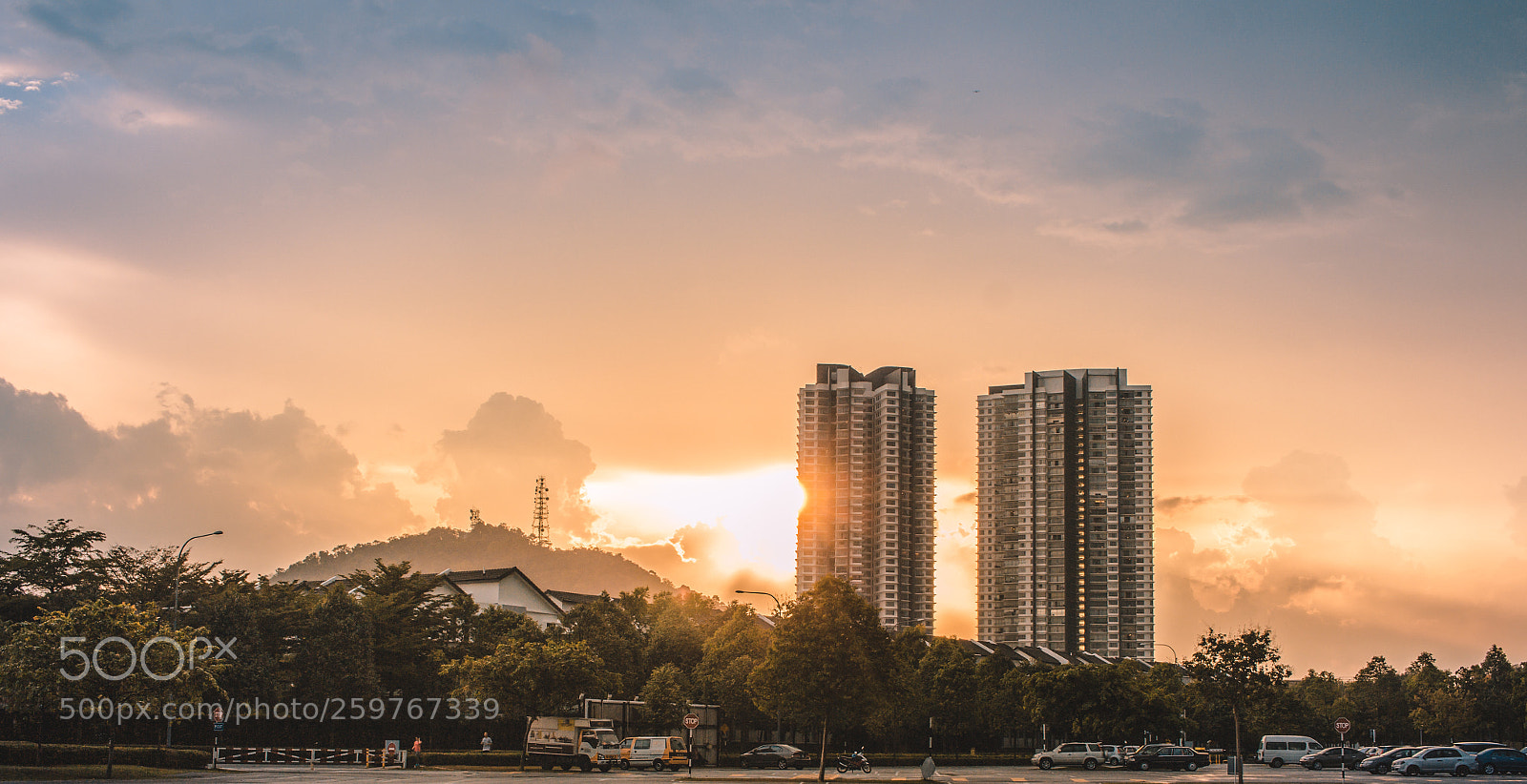 Canon EOS 600D (Rebel EOS T3i / EOS Kiss X5) sample photo. Cityscape photography