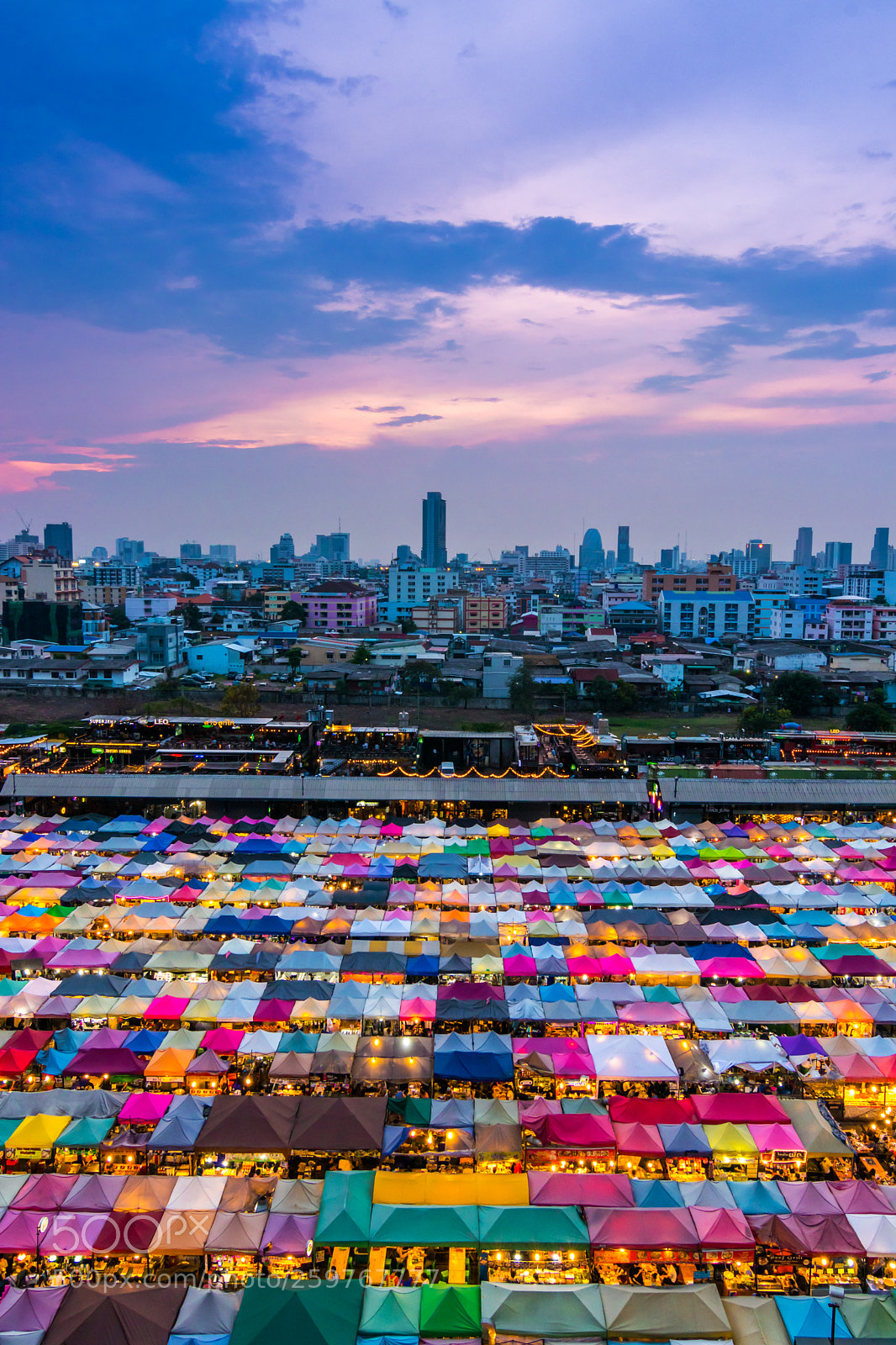 Canon EOS 80D sample photo. Train night market photography
