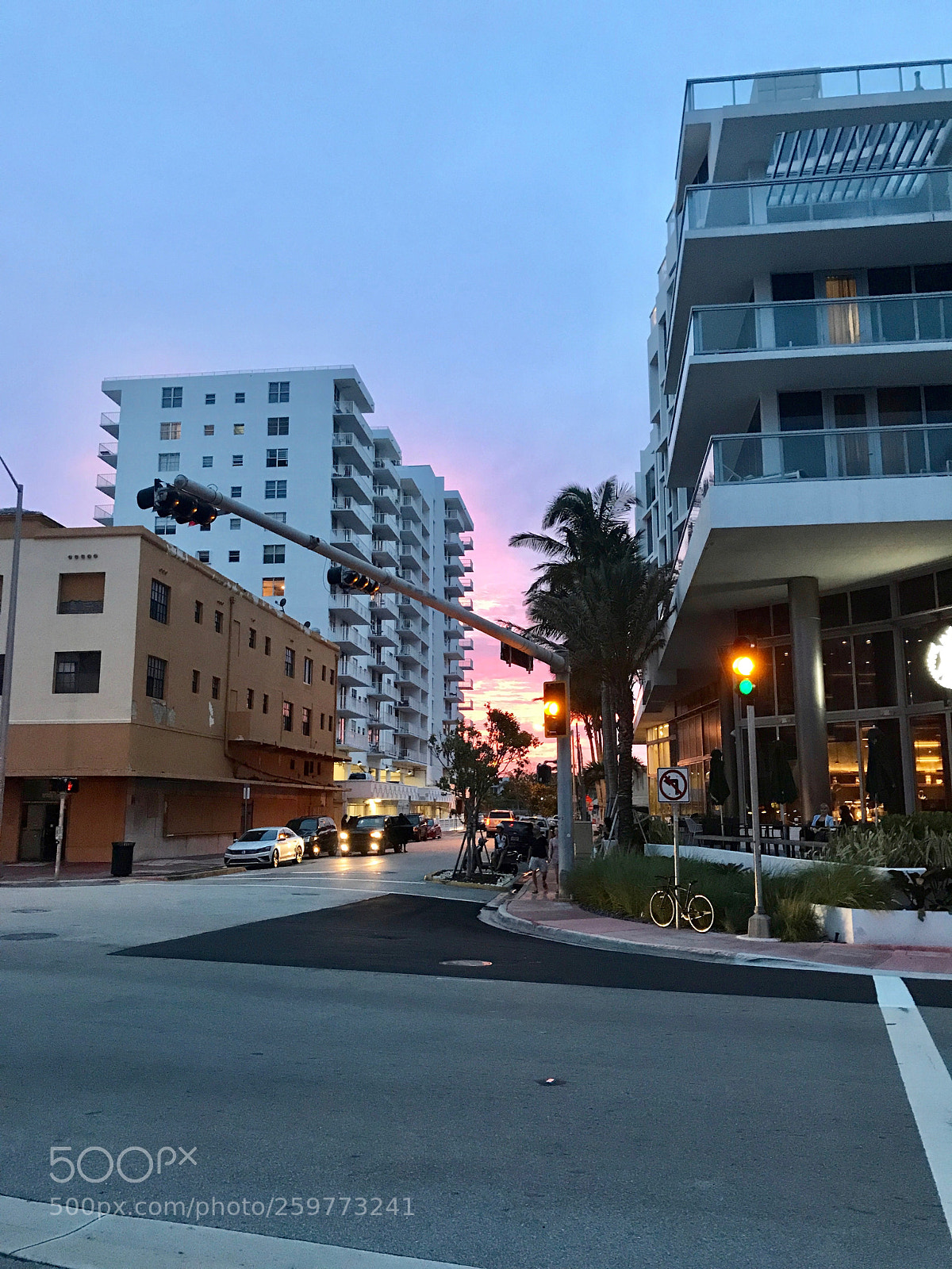 Apple iPhone 7 sample photo. Sunset in miami photography
