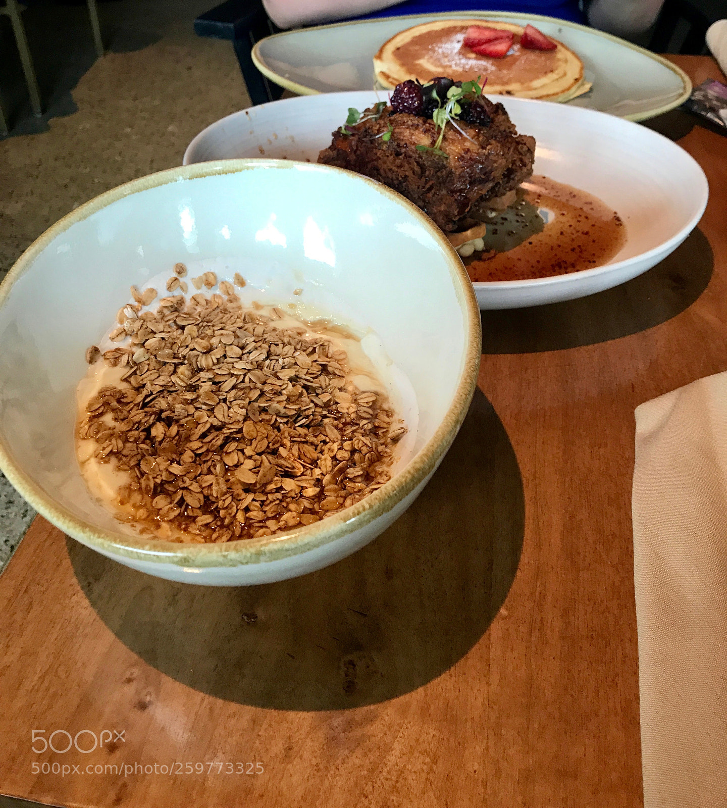 Apple iPhone 7 sample photo. Breakfast row photography