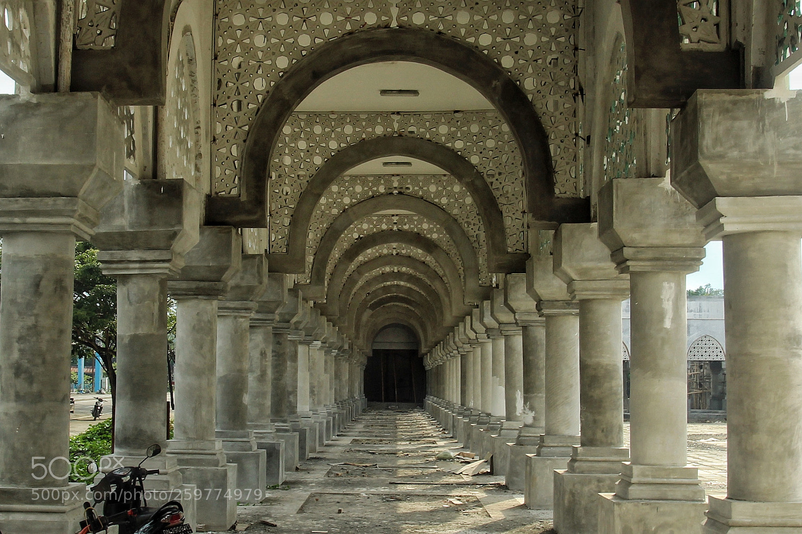 Canon EOS 1300D (EOS Rebel T6 / EOS Kiss X80) sample photo. The mosque photography