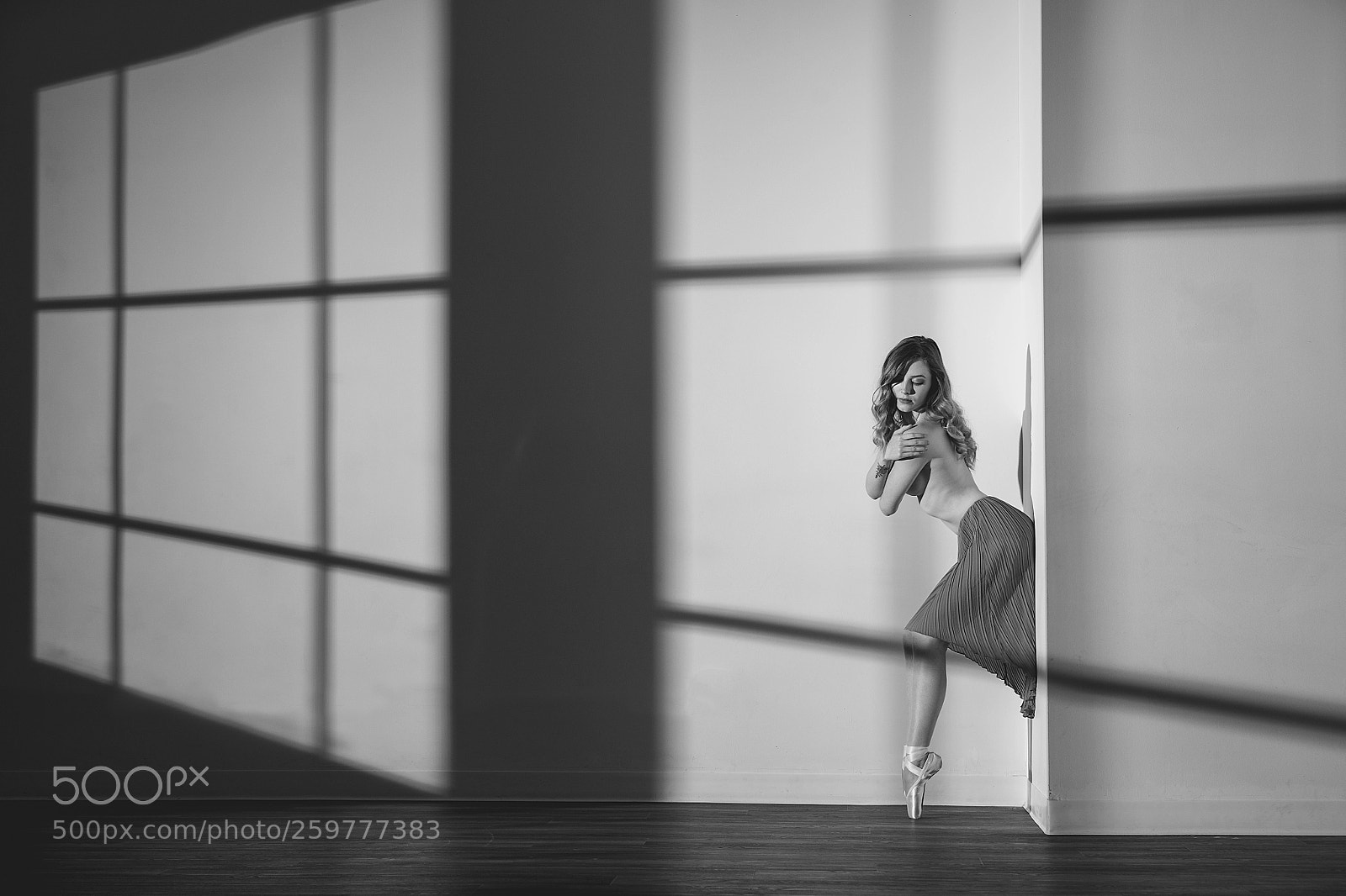 Canon EOS 5DS R sample photo. Hold photography