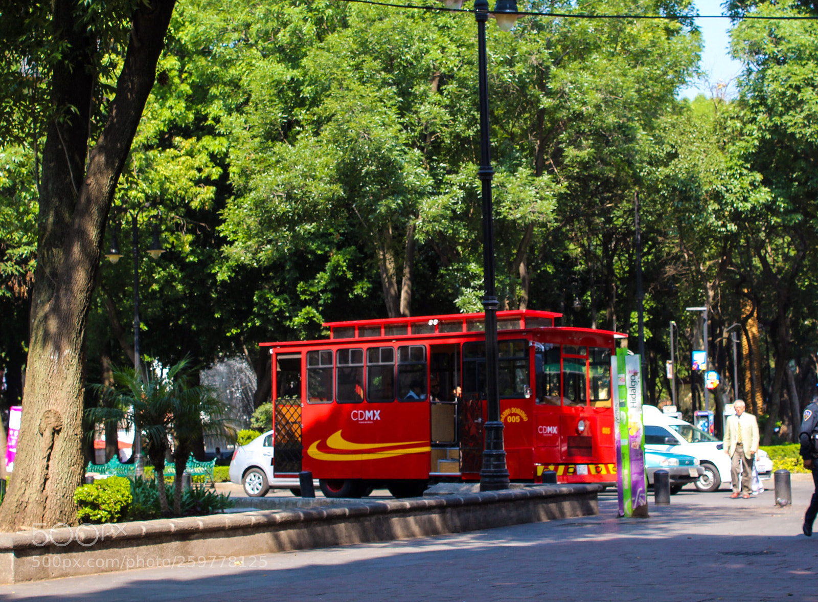 Canon EOS 1200D (EOS Rebel T5 / EOS Kiss X70 / EOS Hi) sample photo. Coyoacán photography