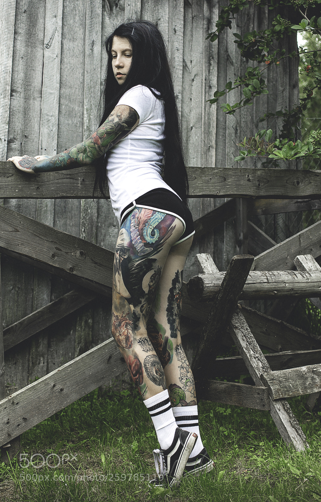 Canon EOS 650D (EOS Rebel T4i / EOS Kiss X6i) sample photo. Tattoo girl photography