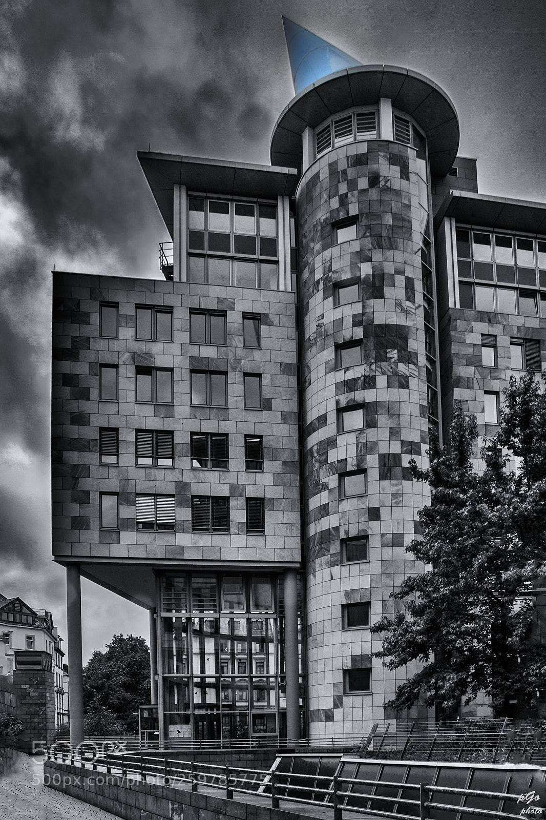 Canon EOS 600D (Rebel EOS T3i / EOS Kiss X5) sample photo. Tax office tower photography