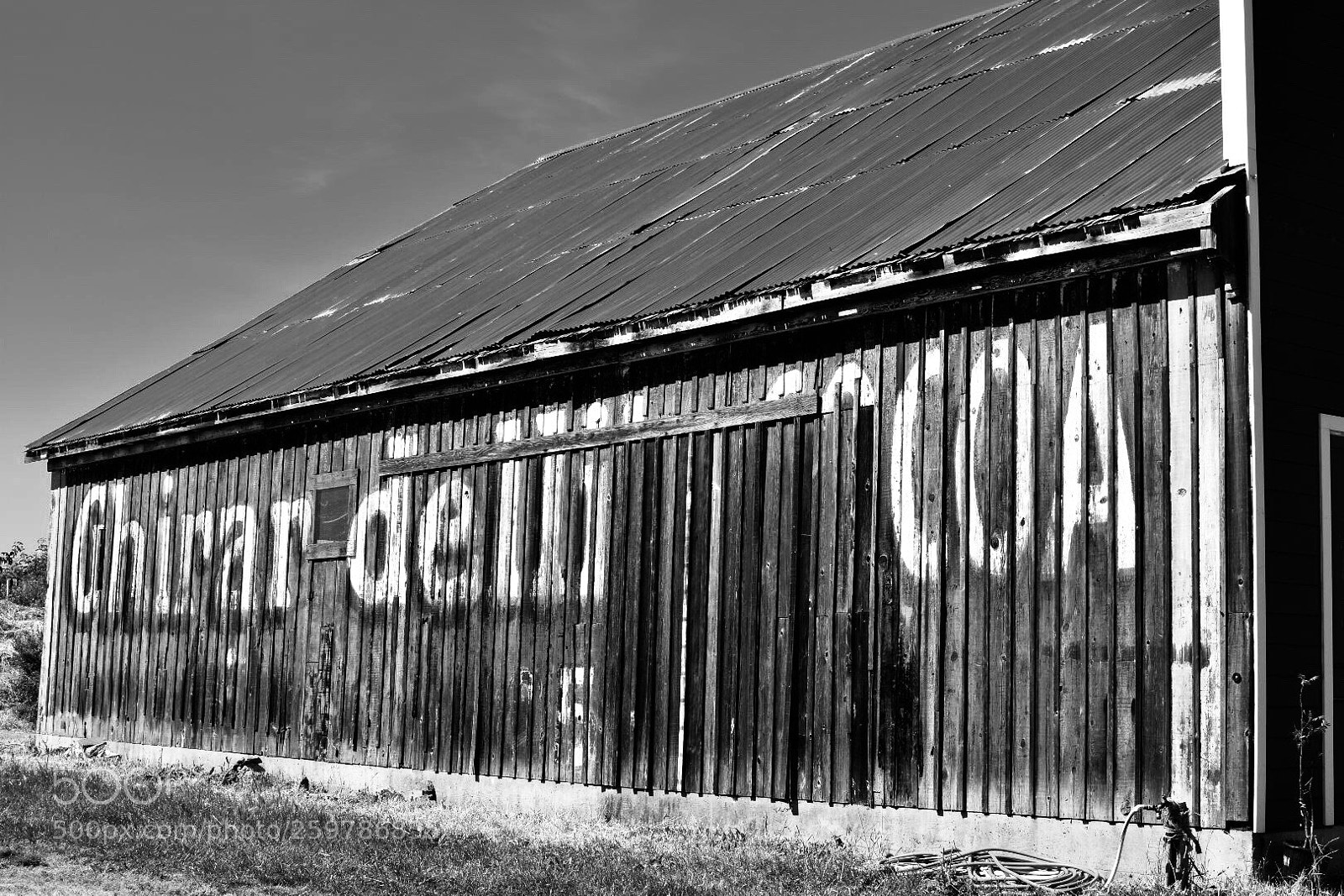 Nikon D3400 sample photo. Painted barn photography
