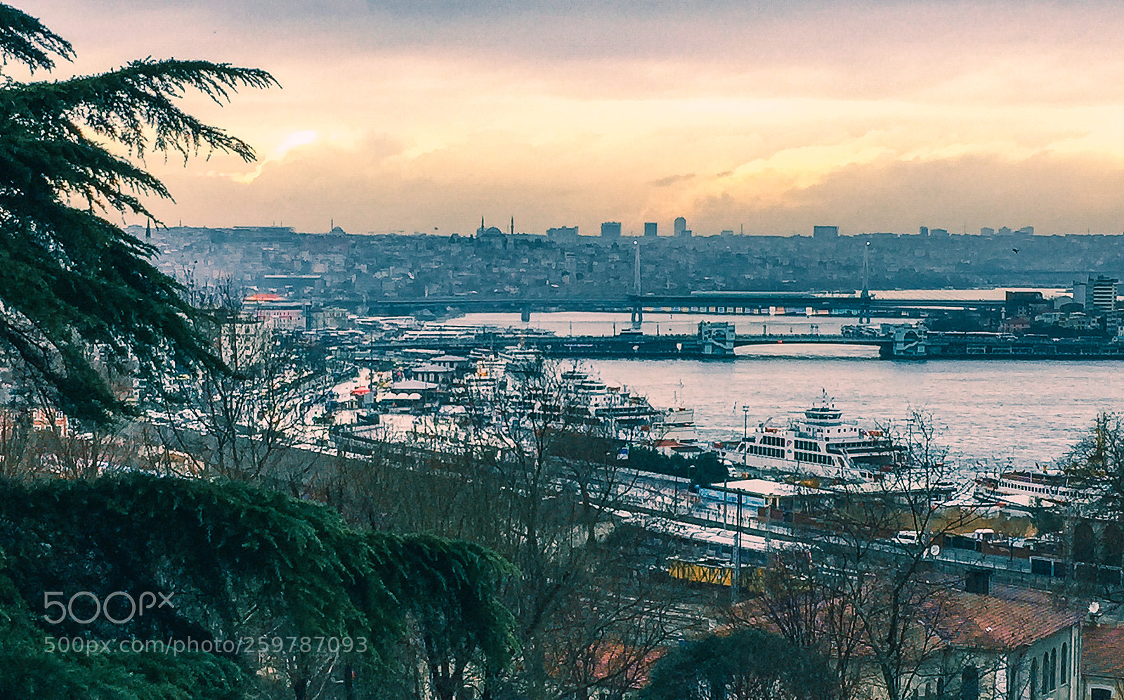 Apple iPhone 6 sample photo. Golden horn from topkapi photography