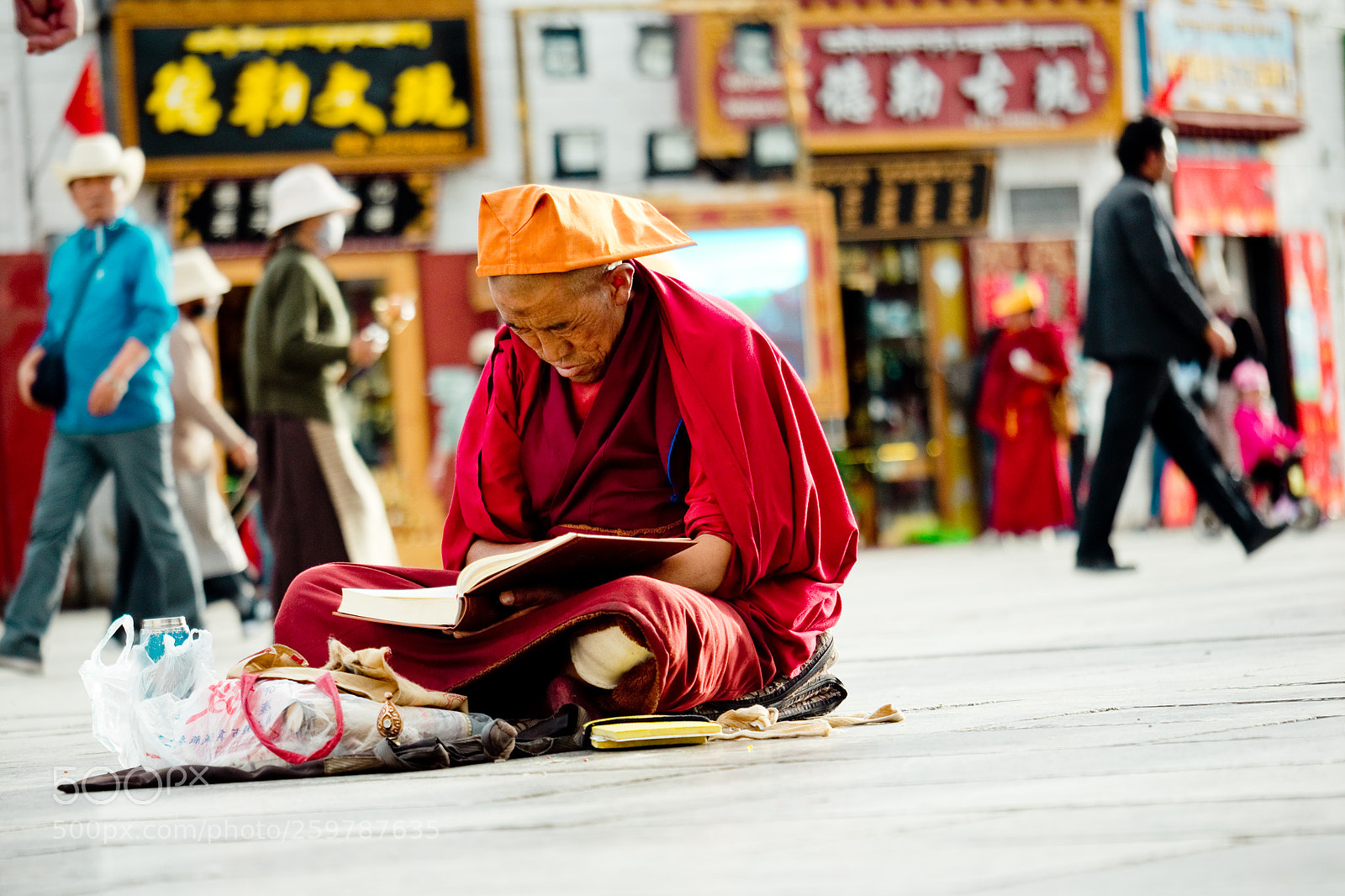 Panasonic Lumix DMC-GH4 sample photo. Monk jokhang temple tibetan photography