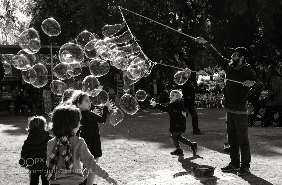 Fujifilm X-T10 sample photo. Playing with bubbles. photography