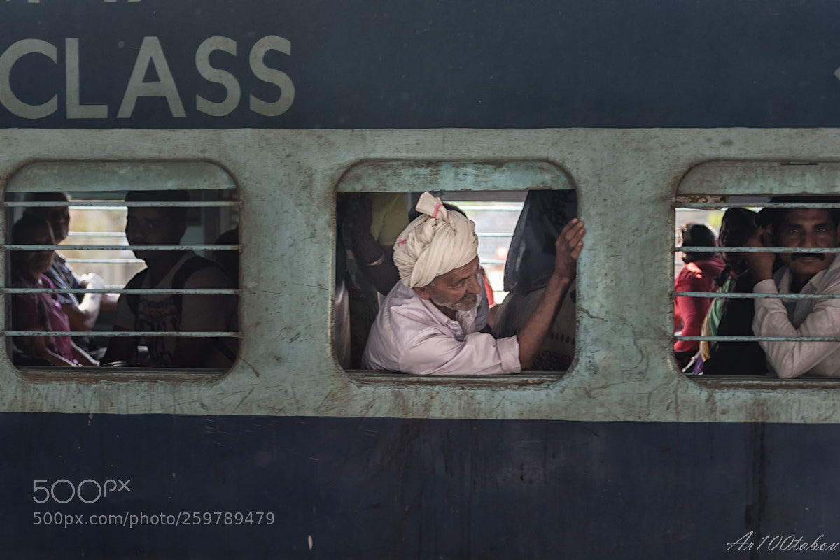 Nikon D750 sample photo. Le train photography