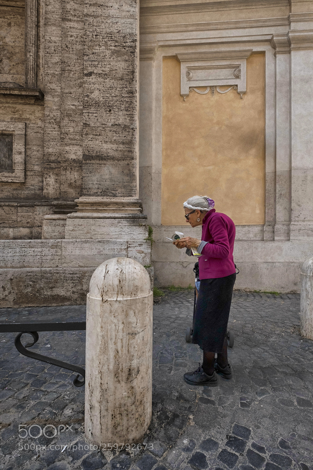 Fujifilm X-T2 sample photo. Old woman eating ice photography