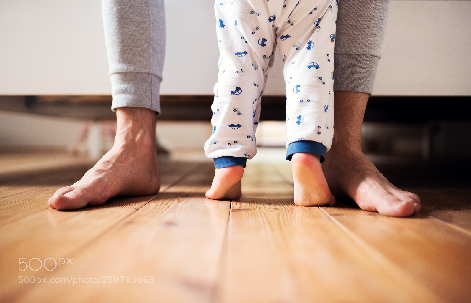 Nikon D4S sample photo. Legs of father and photography