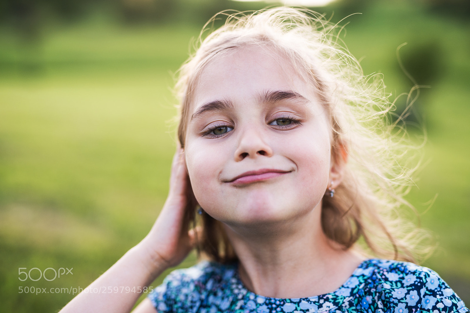 Nikon D5 sample photo. A small girl in photography