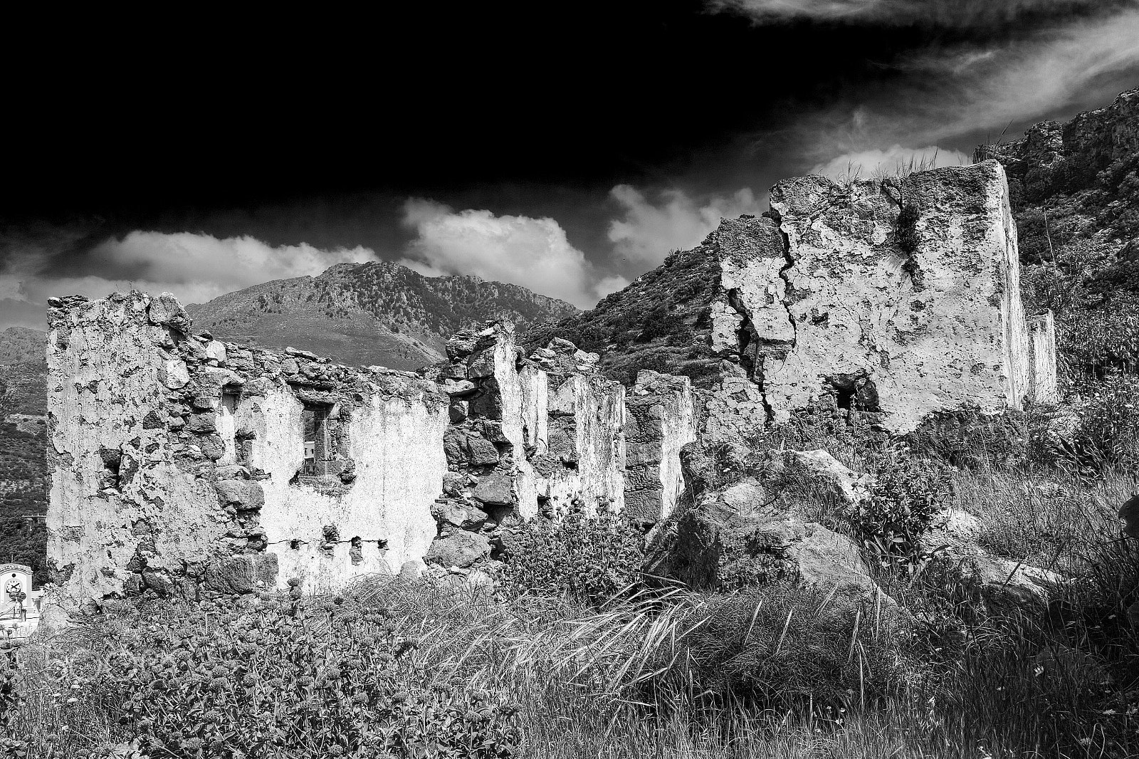 Sigma DP1 Merrill sample photo. Ruins photography