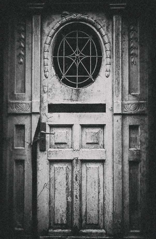 Nikon 1 V1 sample photo. Come in.. photography