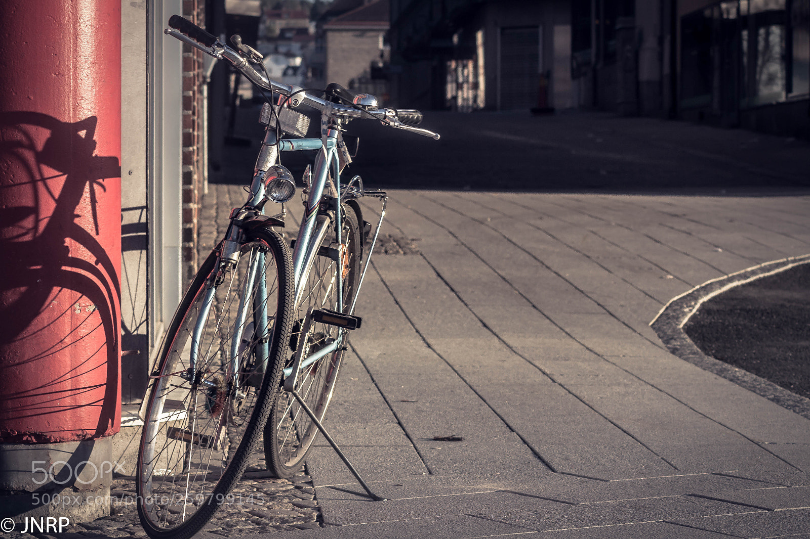 Canon EOS 700D (EOS Rebel T5i / EOS Kiss X7i) sample photo. Lonely bike on an photography