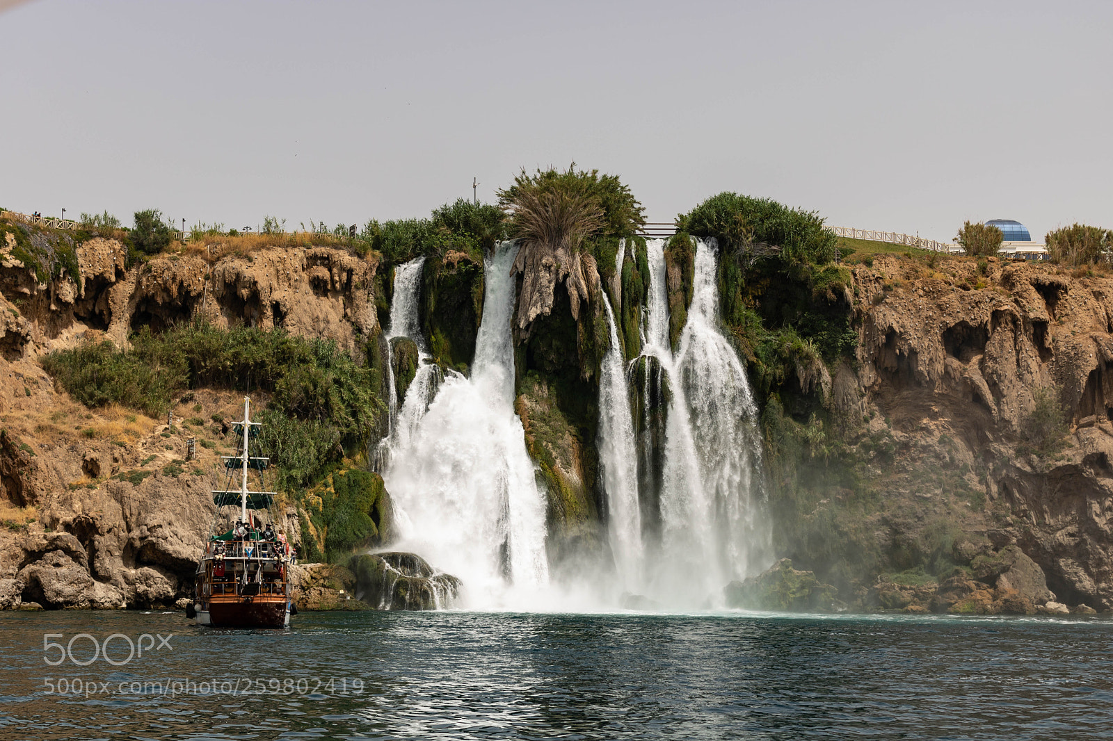 Canon EOS 750D (EOS Rebel T6i / EOS Kiss X8i) sample photo. Mediteranian waterfall photography