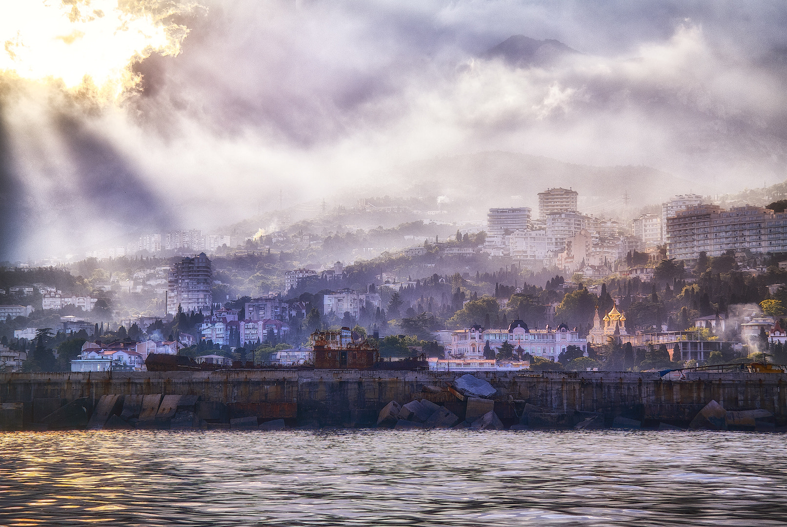 Samsung NX300 + Samsung NX 18-55mm F3.5-5.6 OIS sample photo. Yalta photography