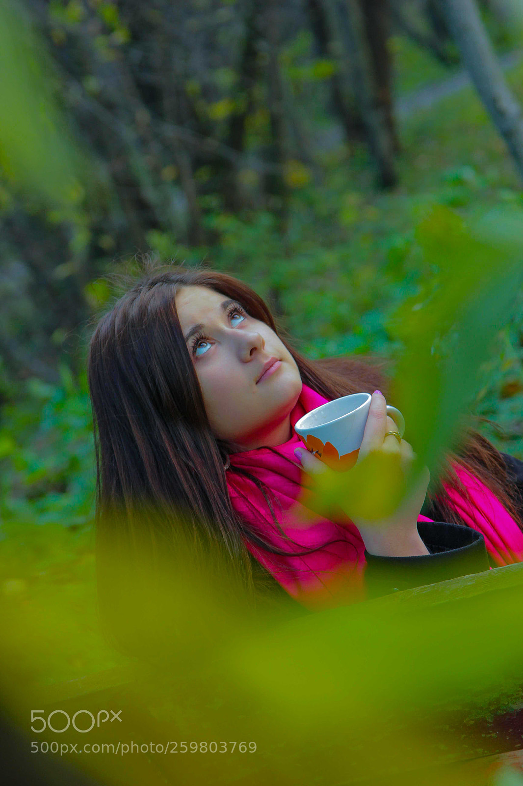 Canon EOS 550D (EOS Rebel T2i / EOS Kiss X4) sample photo. Girl with a mug photography