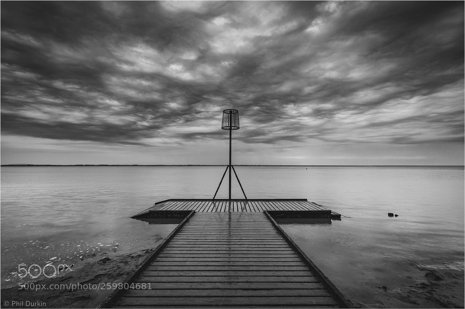 Canon EOS 5D Mark IV sample photo. Lytham jetty cloudscape photography