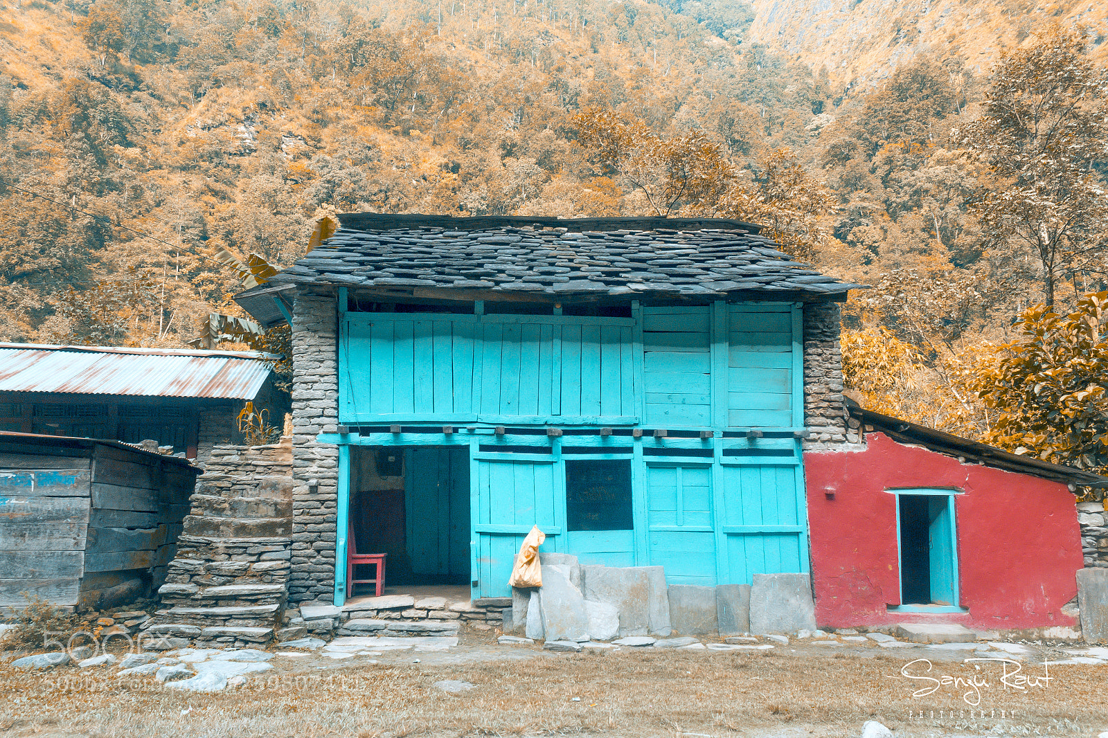 Canon EOS 600D (Rebel EOS T3i / EOS Kiss X5) sample photo. Colorful house photography