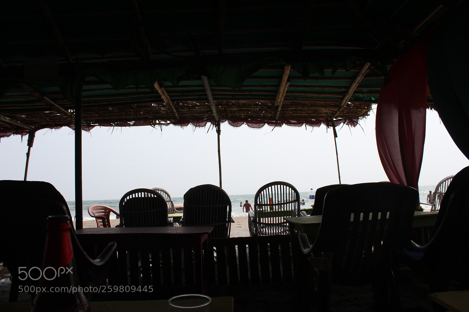 Canon EOS 600D (Rebel EOS T3i / EOS Kiss X5) sample photo. Beach restaurant photography