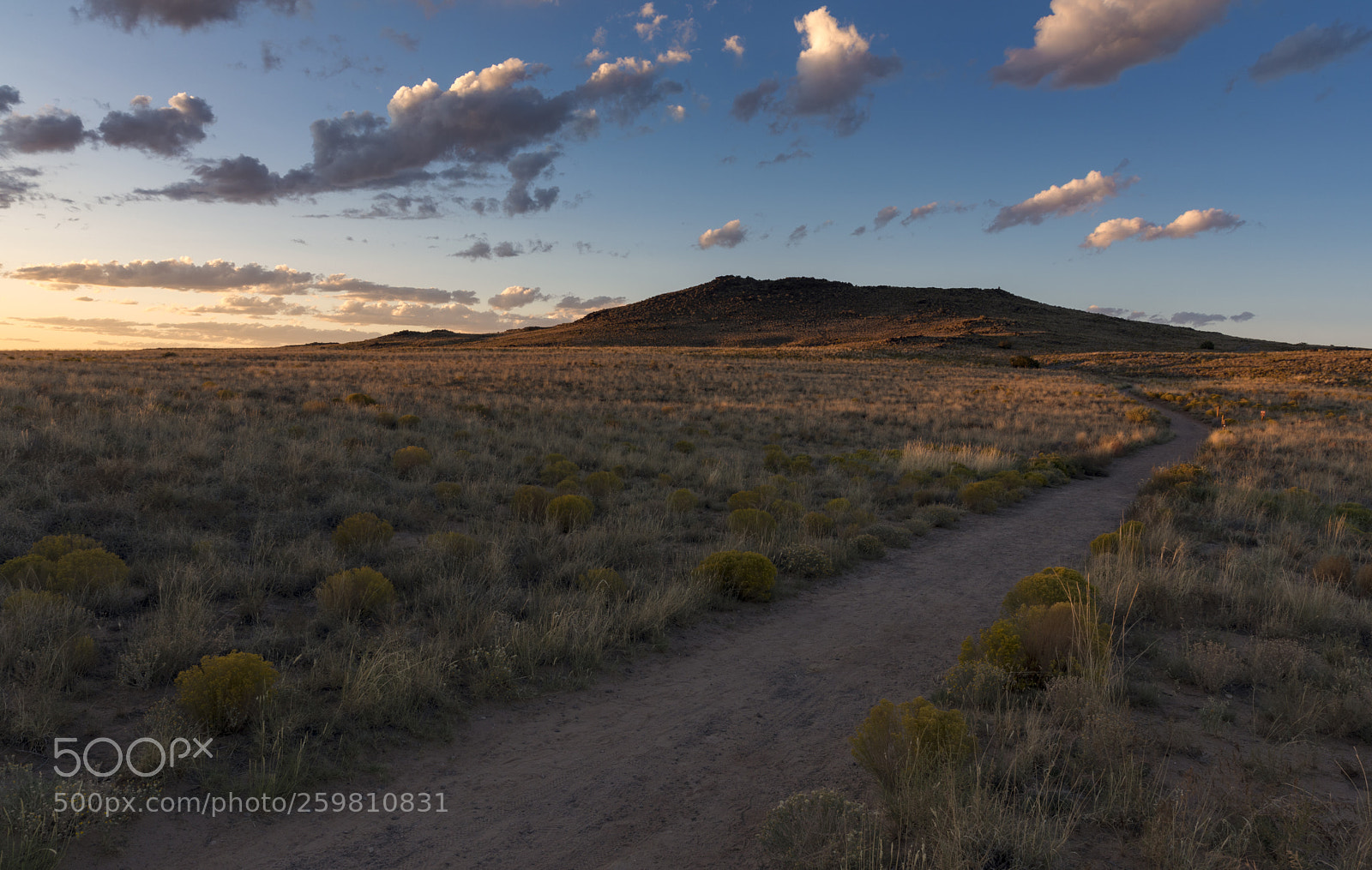 Canon EOS 5D Mark IV sample photo. Sunset glow at black photography