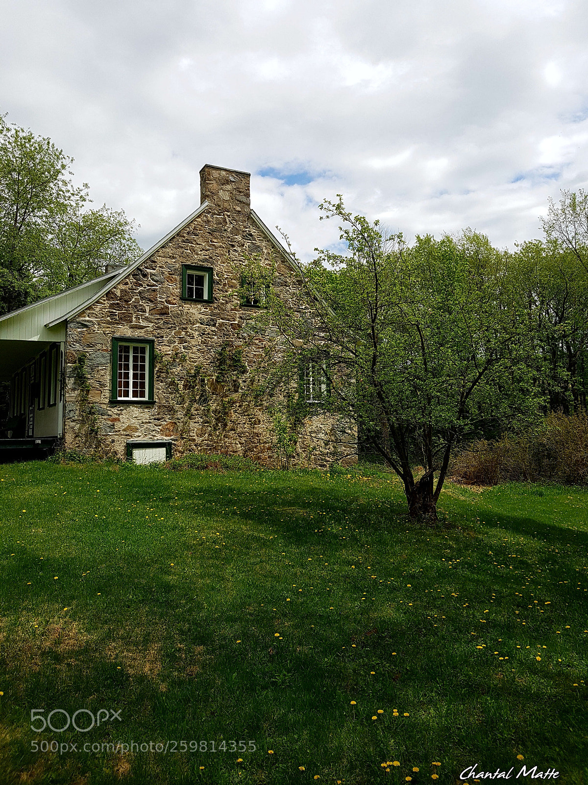 Samsung Galaxy S7 sample photo. Old house photography