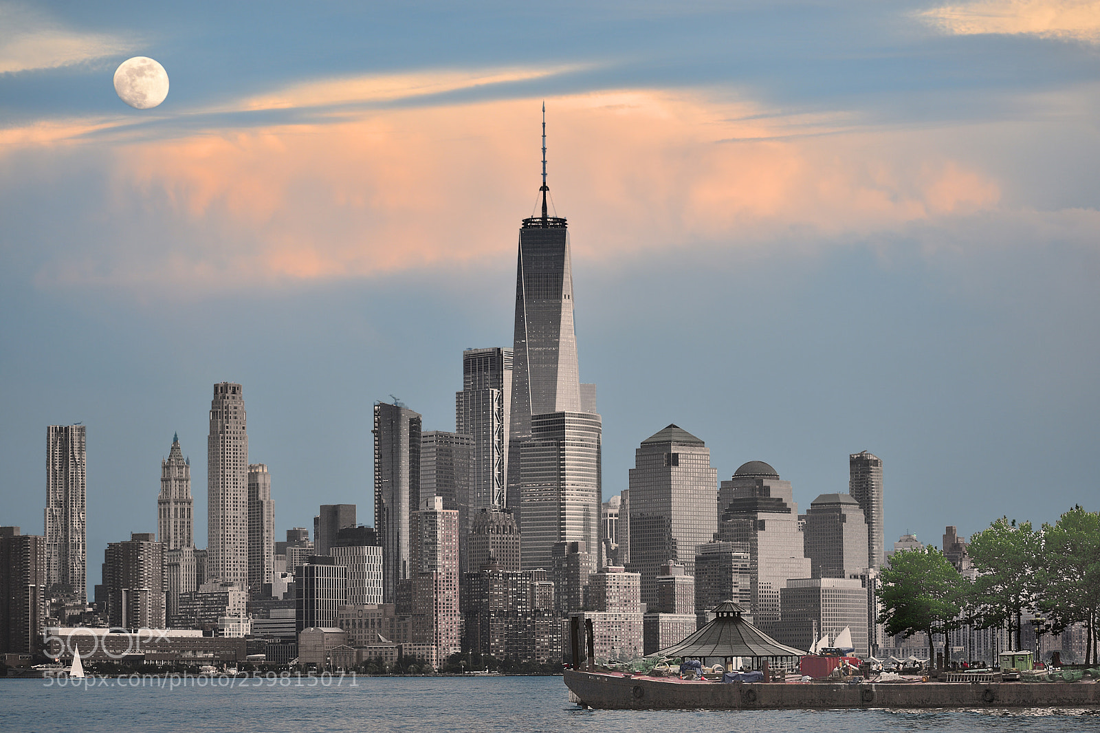 Nikon D3400 sample photo. Freedom tower & moon photography