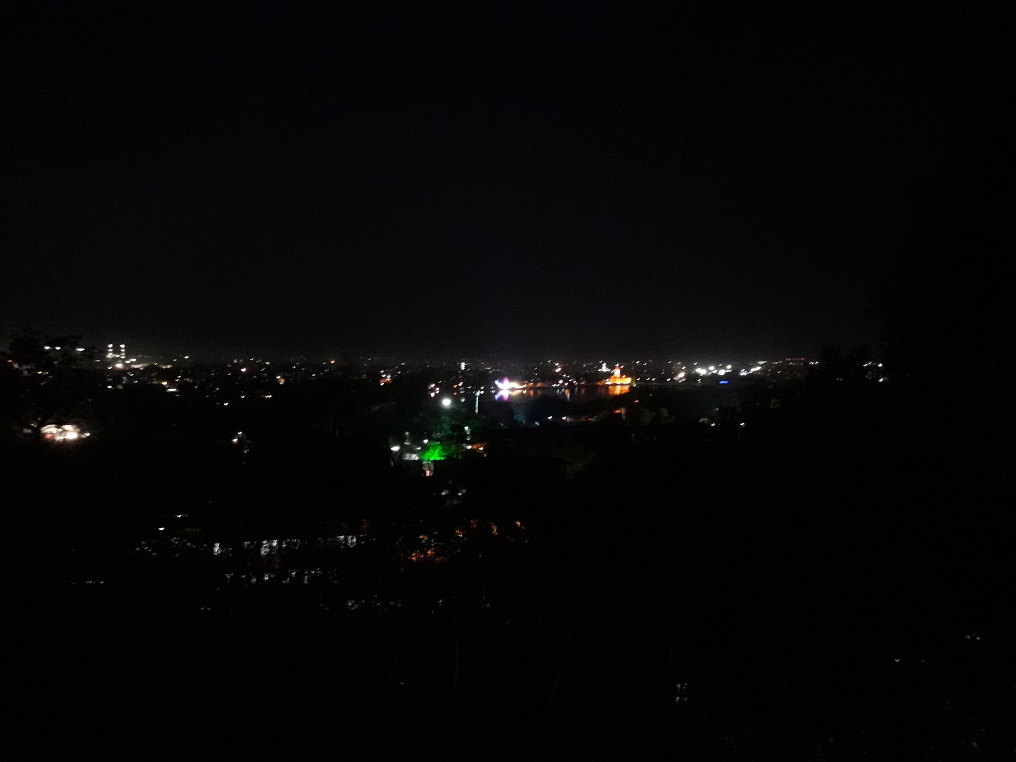 Samsung Galaxy J7 Neo sample photo. Night photography photography