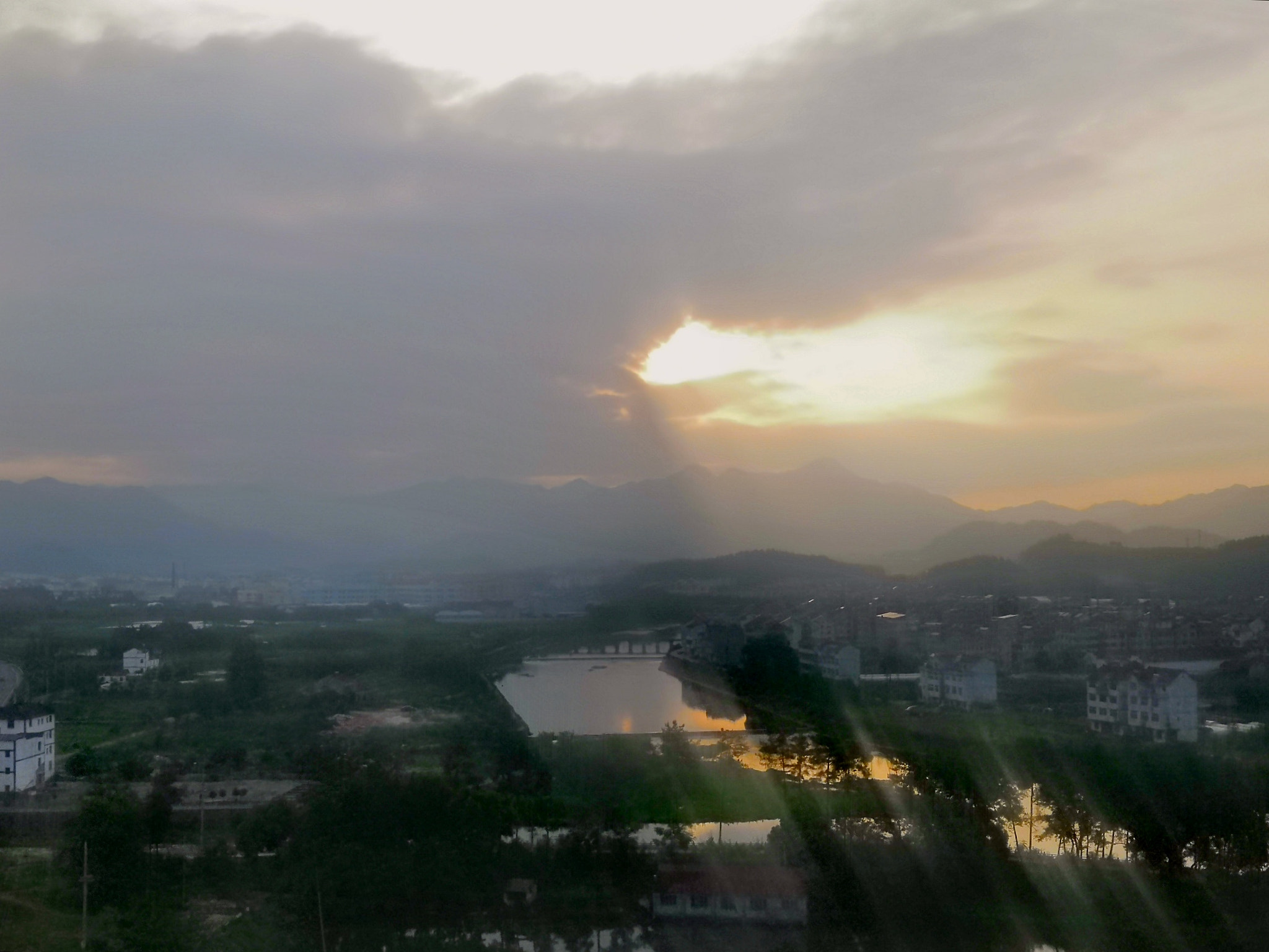 HUAWEI Honor 10 sample photo. Sunlight photography
