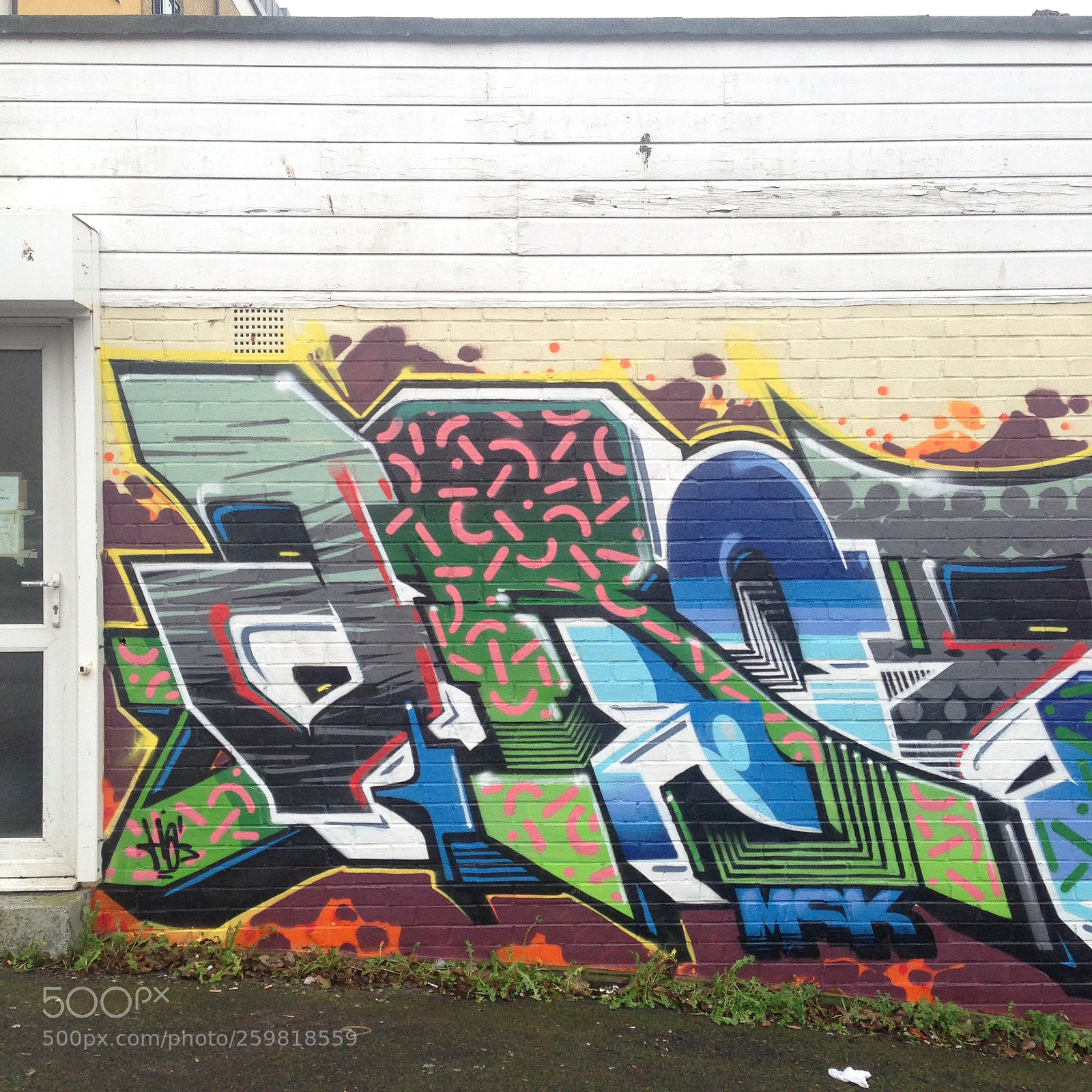 Apple iPhone 5 sample photo. Brighton graffiti photography