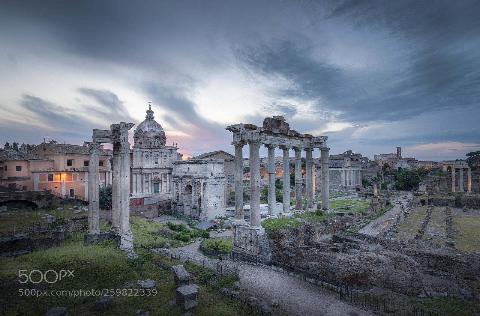 Canon EOS 5D Mark IV sample photo. Dawn on palatine hill photography