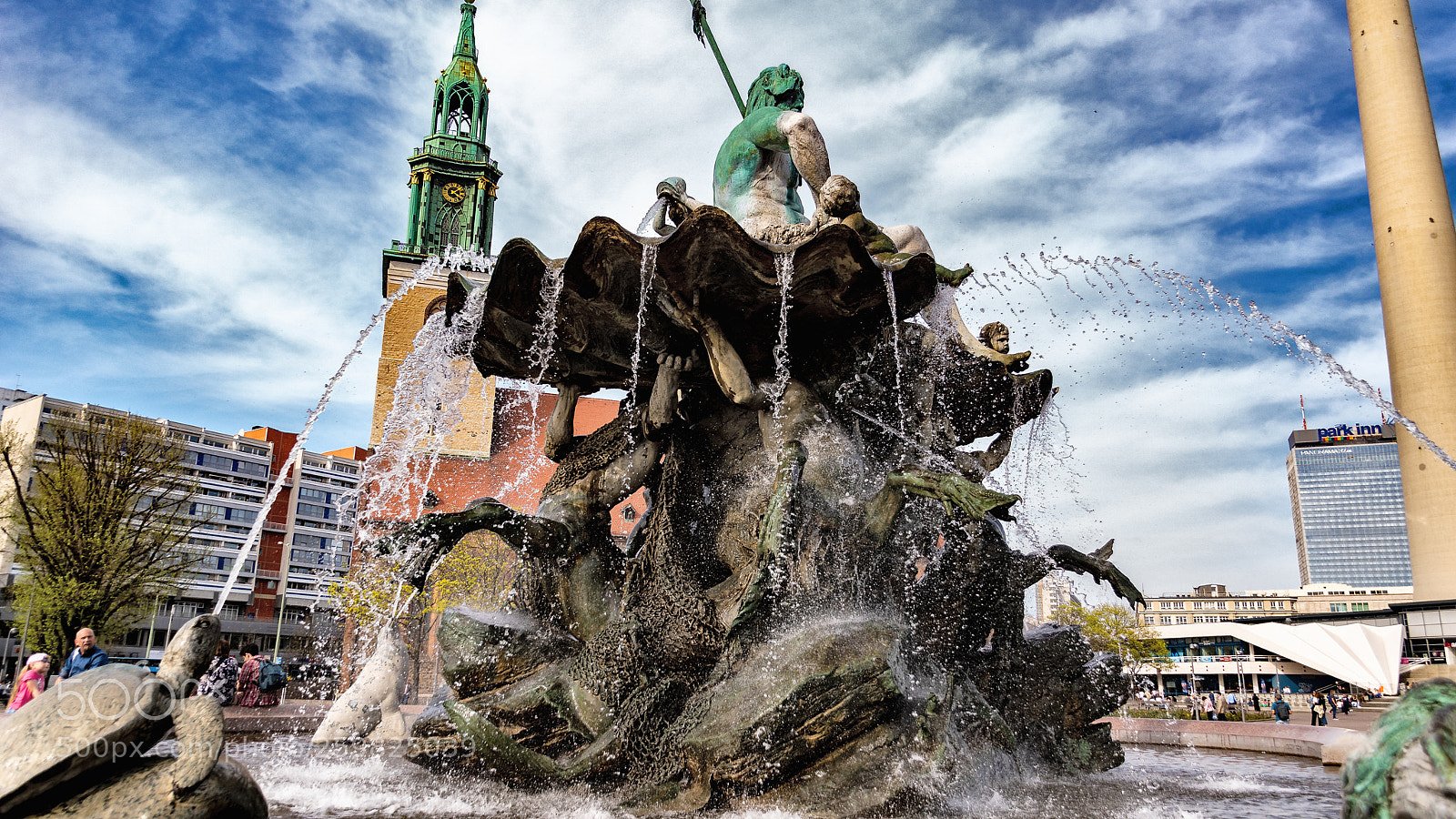 Sony ILCA-77M2 sample photo. Neptune fountain photography